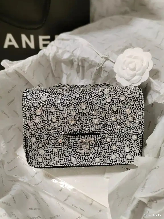 First Bag Ru BAG FLAP CHANEL 20CM 0703